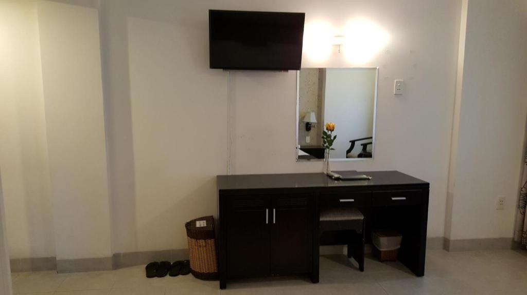 Hoang Vinh Hotel Хошимин Экстерьер фото