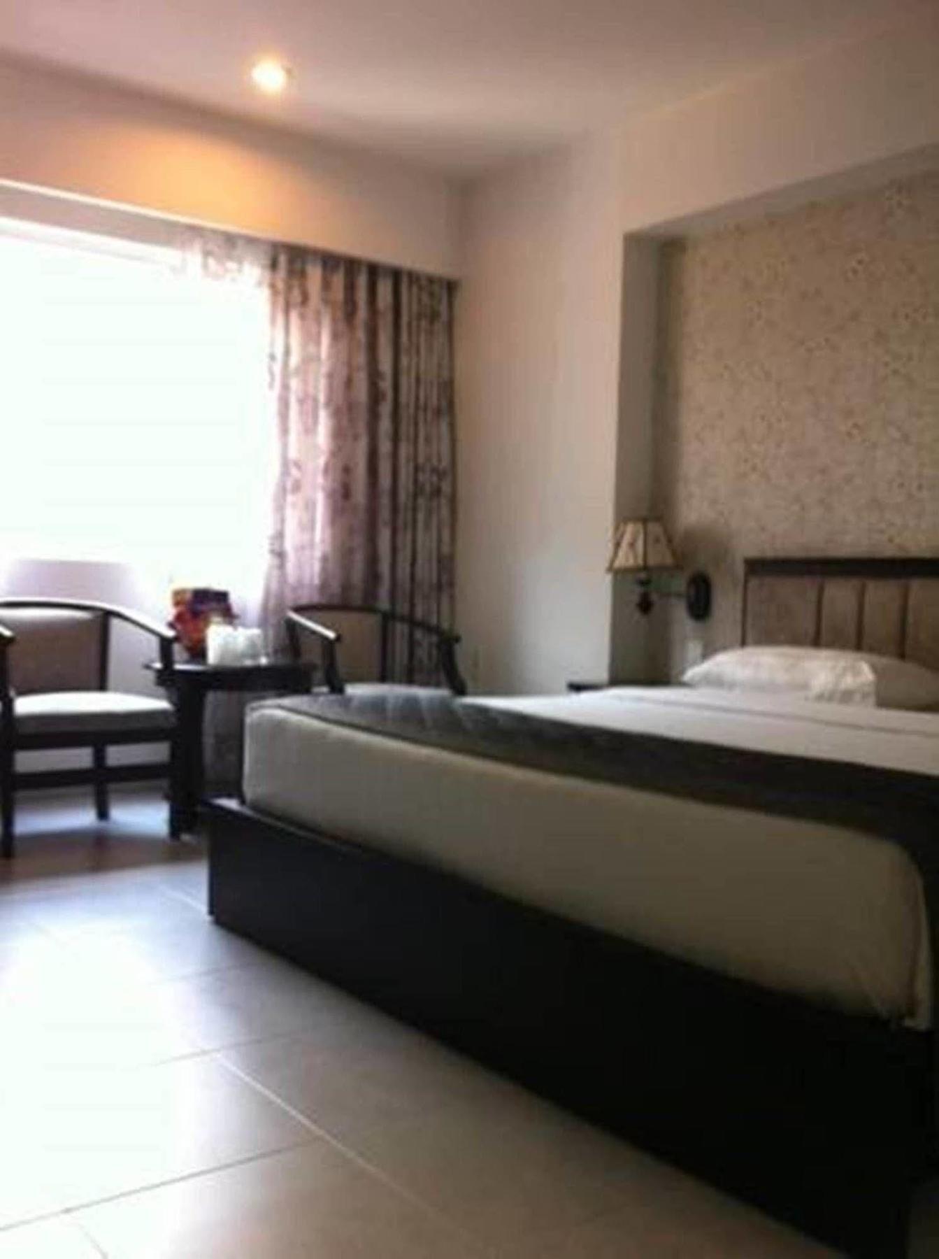 Hoang Vinh Hotel Хошимин Экстерьер фото